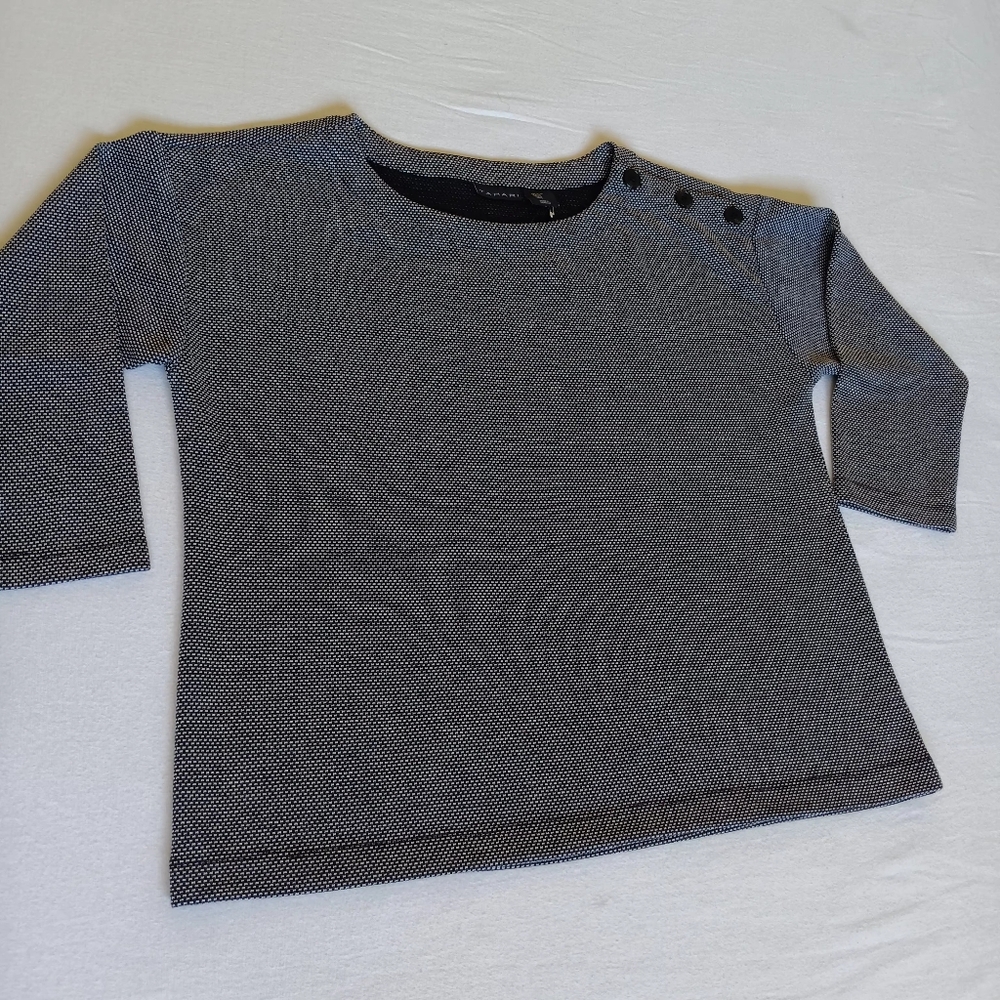 Tahari Business Casual Textured Top Size L Button Detail Black And White